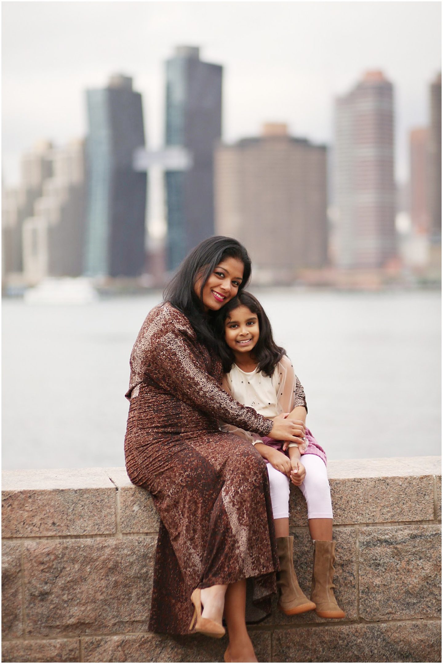 mother and daughter photos at Gantry Park in Long Island City