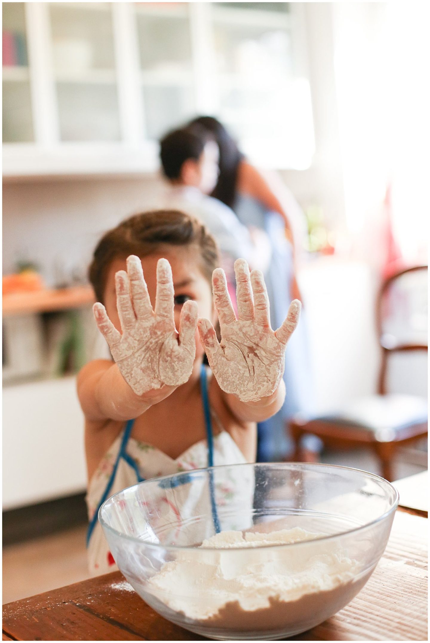 child baking during home Lifestyle Family Photo Session in France