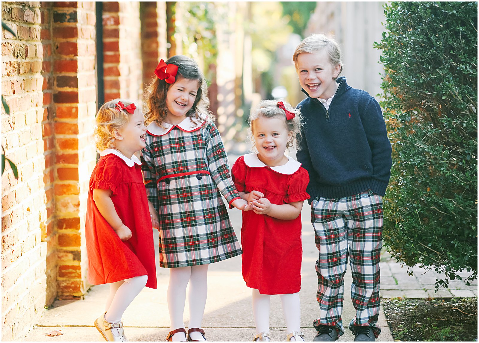 What to Wear for Family Christmas Photos | Classic Holiday Outfit Ideas