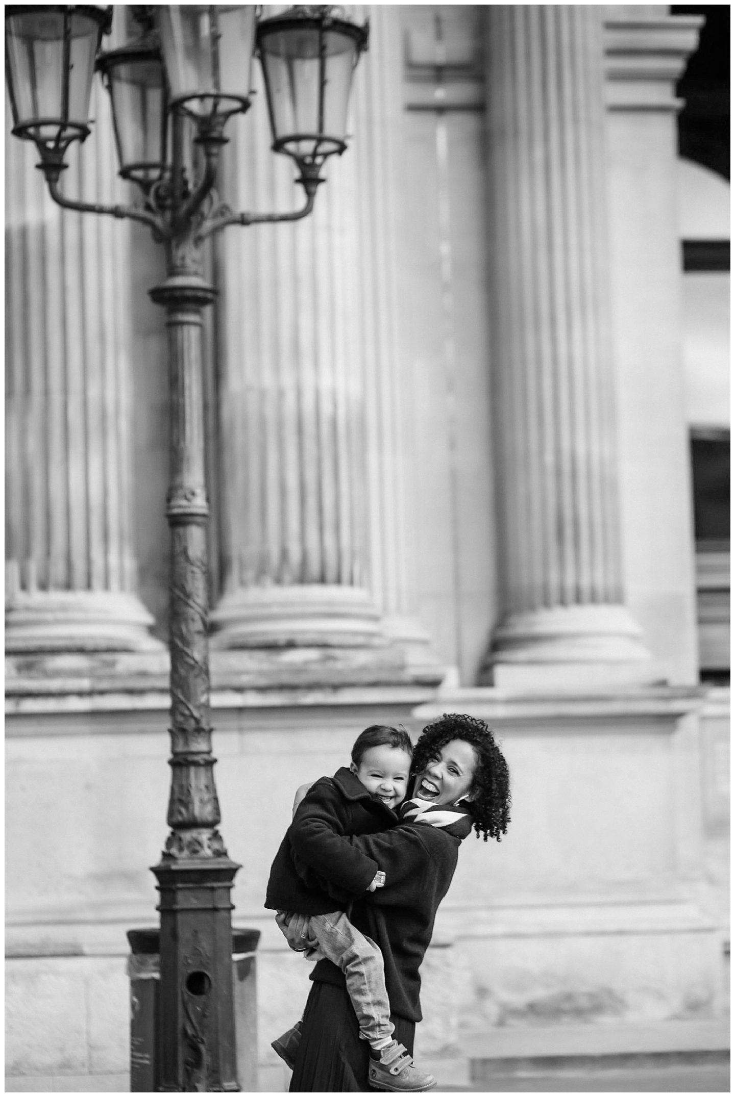 family vacation photos at the louvre in Paris France photographed by Helena Woods Photography