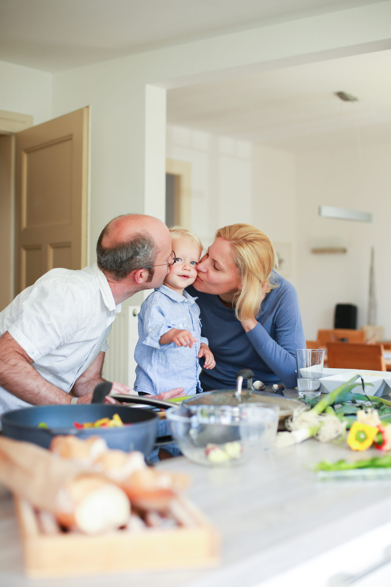 Tips for Having an Indoor Family Photoshoot at Home